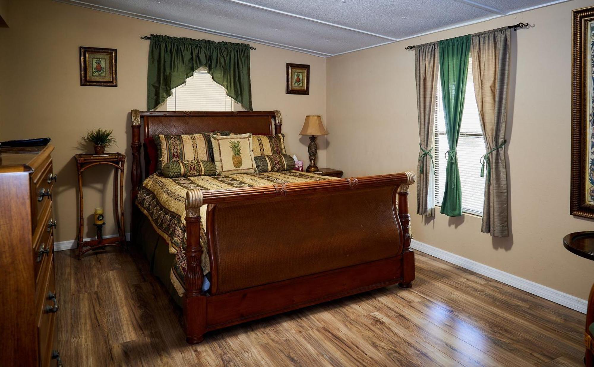 Room In Bb - Pleasant Days Bb Southwest Cottage Homosassa Bagian luar foto